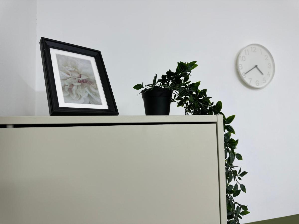 Bachelor Partition In Tecom Near Internet Metro Privatunterkunft *